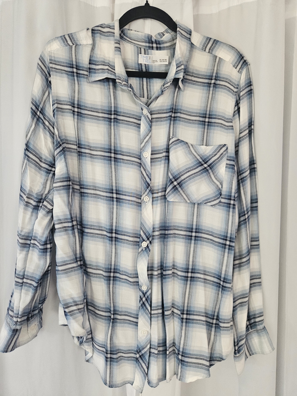 Time and True Women's Blue Plaid Button-Up Shirt - Size XL